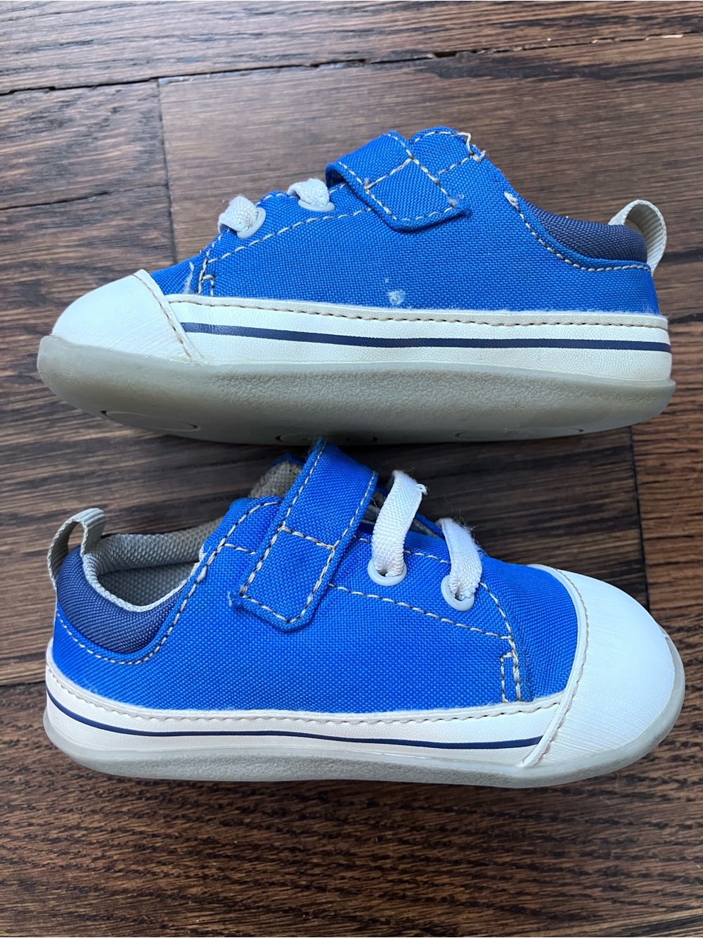 See Kai Run Stevie Mini Sneakers - Kelly Blue - Size 6 - Picture 6 of 10